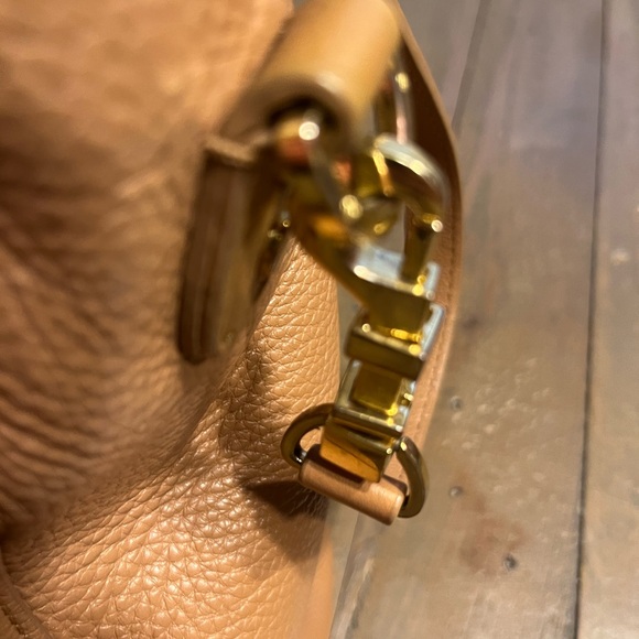 Tory Burch Large Shoulder Bag - Picture 5 of 10